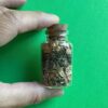 Sticluța cu semințe cu dop de plută conținând semințe de plante medicinale